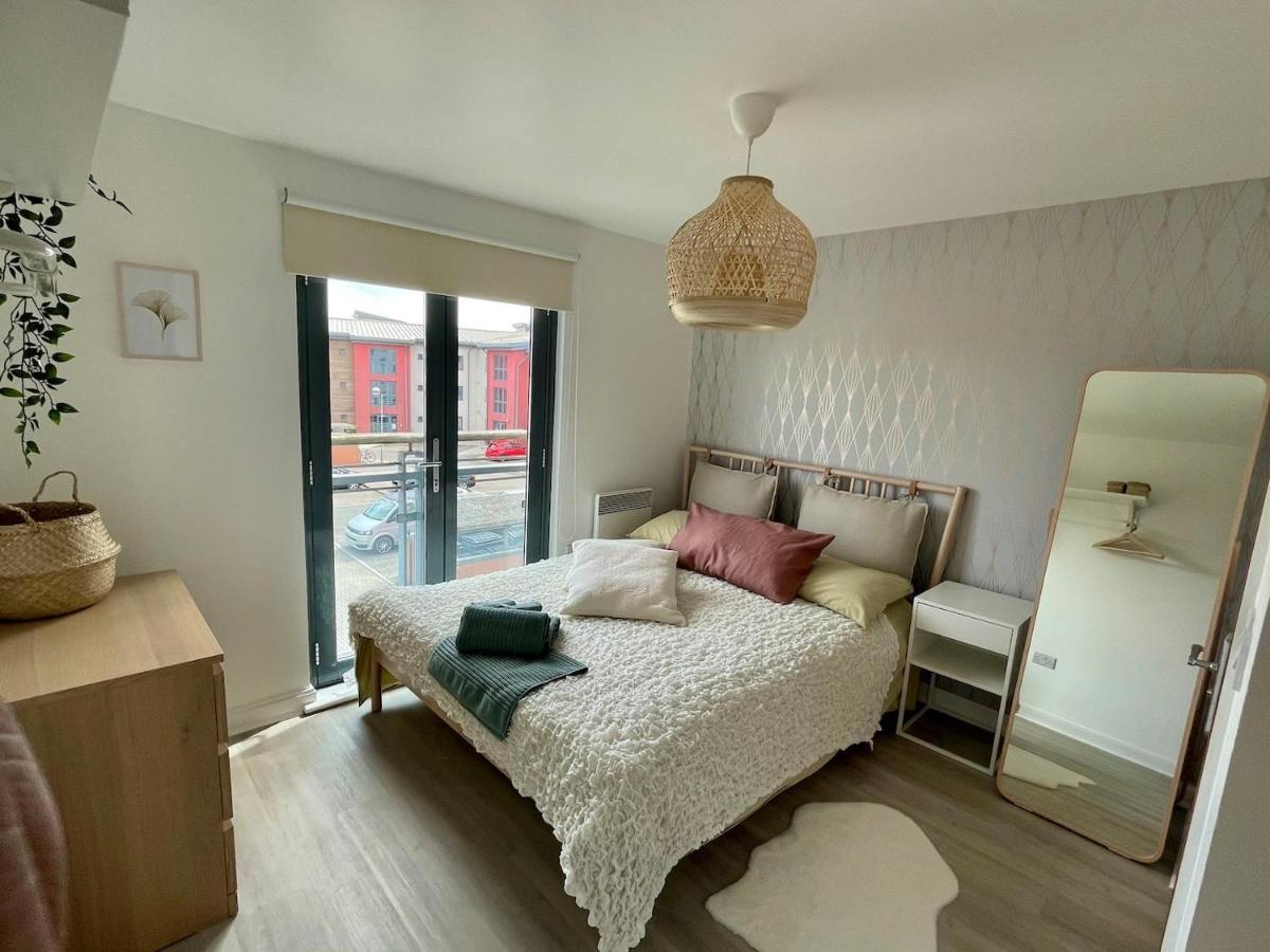 Family Friendly Maritime Apartment Swansea Extérieur photo